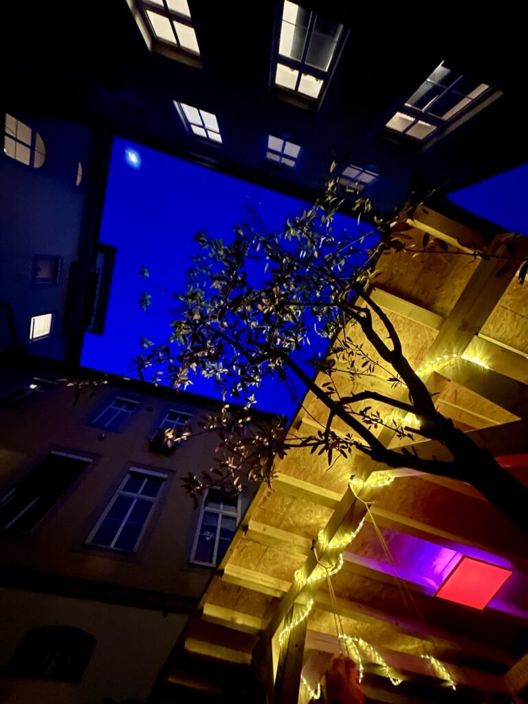 Pergola bei Nacht